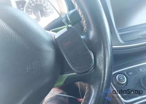 2015 Chrysler 200 Limited z USA, uszkodzony, nr VIN 1C3CCCAB2FN623139